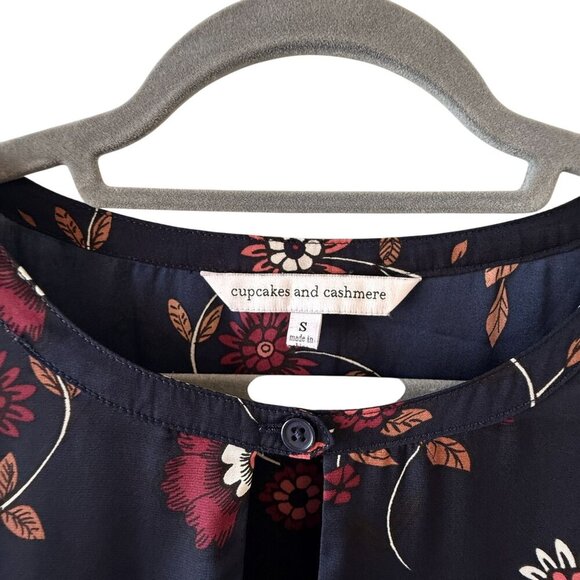 CUPCAKES AND CASHMERE Size S Hazel Floral Keyhole Mini Shift Dress Gypsy Soul - Picture 6 of 10